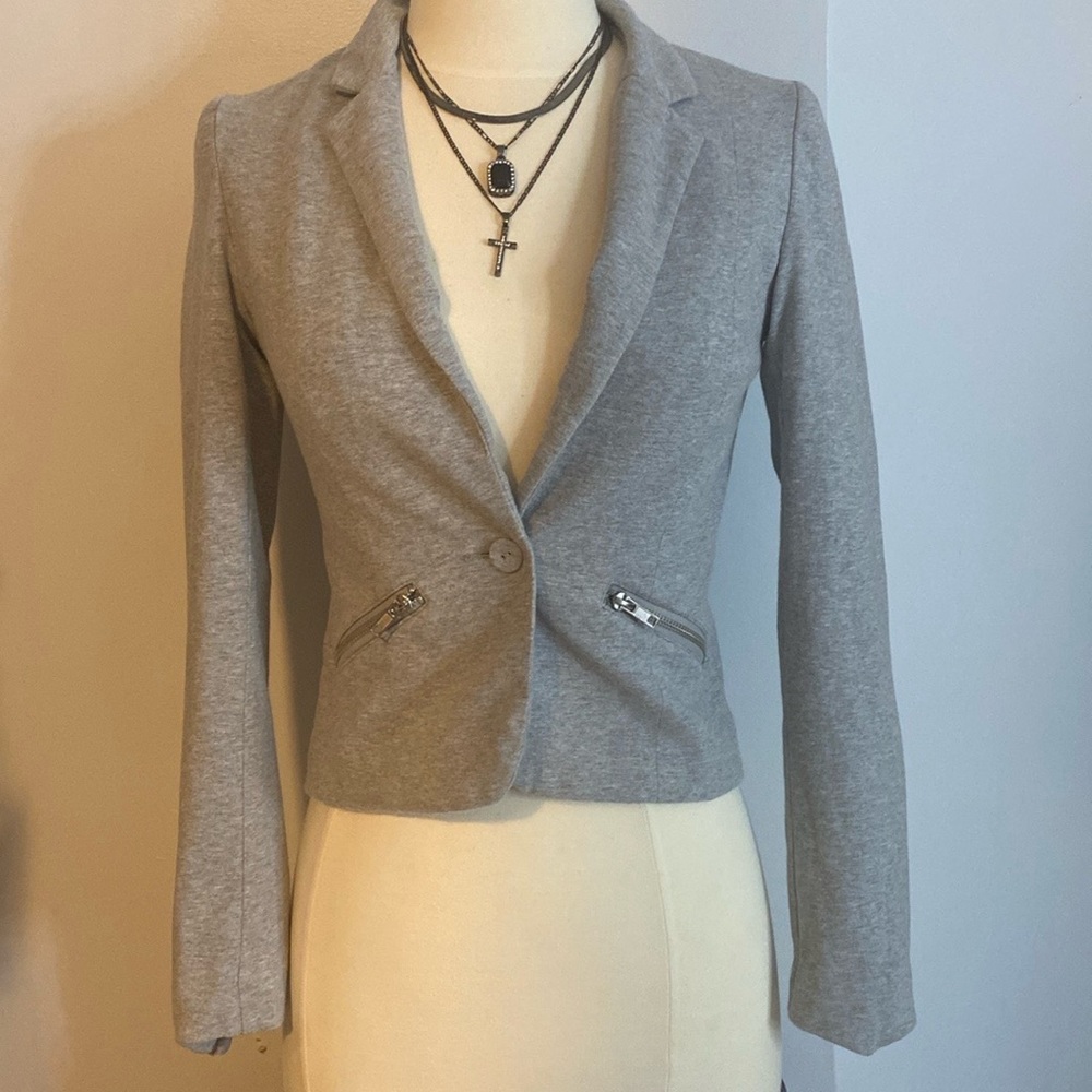 DIVIDED by H&M Blazer size 6